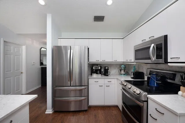 Residence photo 19
