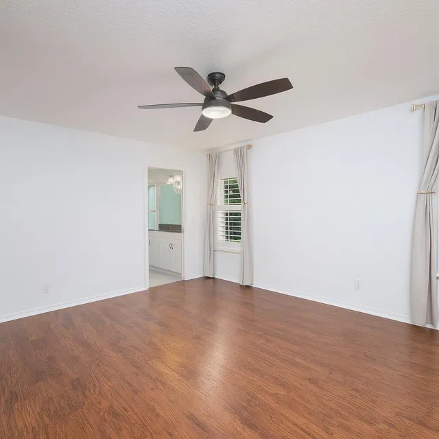 Residence photo 20