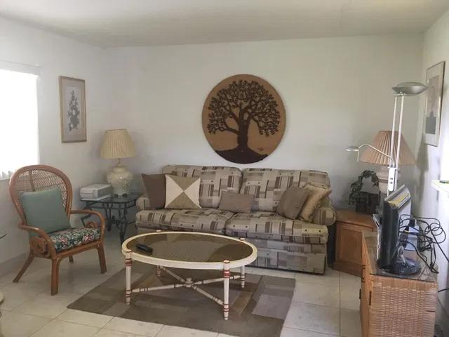 Residence photo 2
