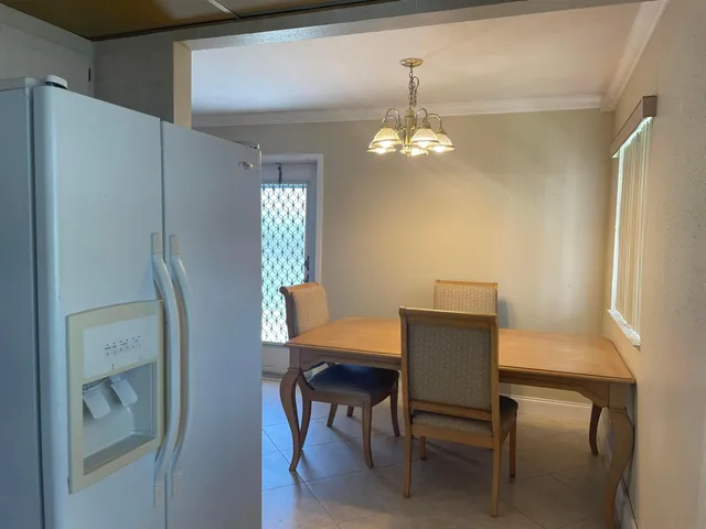Residence photo 3