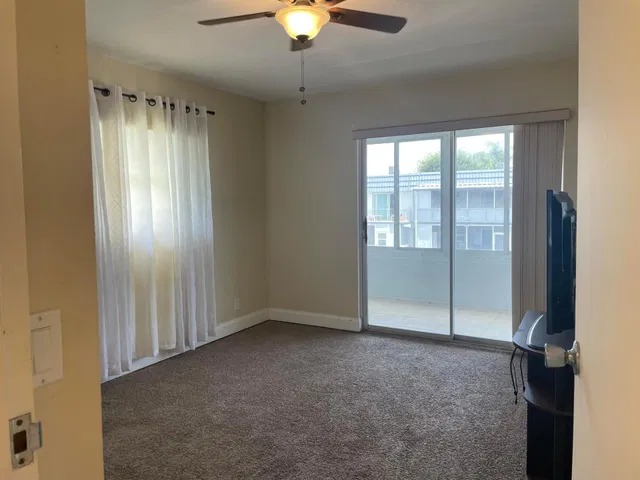 Residence photo 9