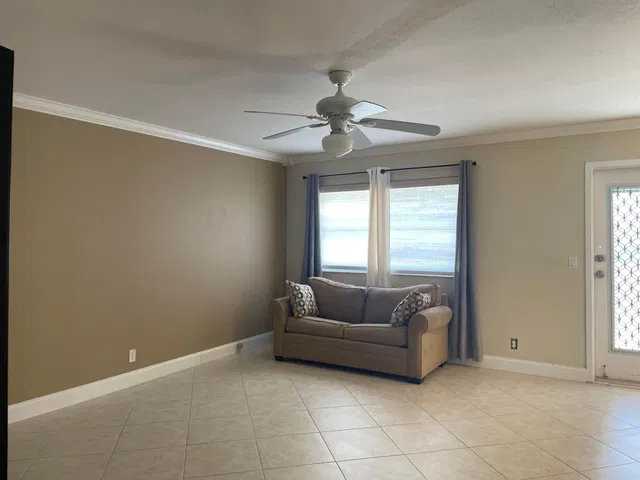 Residence photo 20