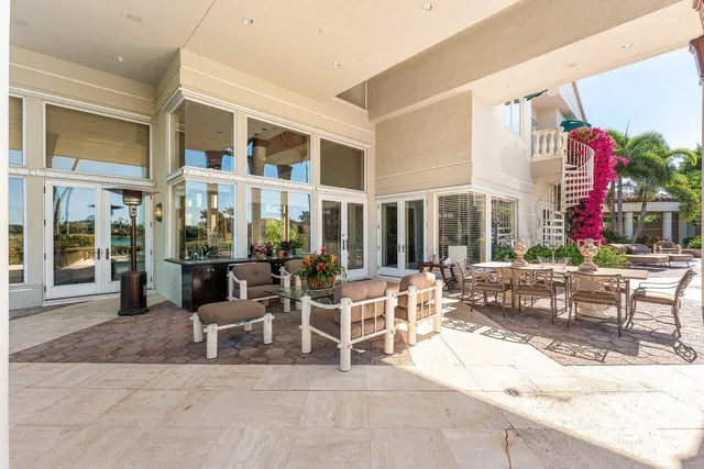 Frenchman's Creek Residence photo 12