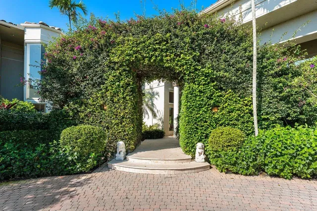 Frenchman's Creek Residence photo 28