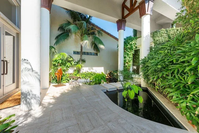 Frenchman's Creek Residence photo 31