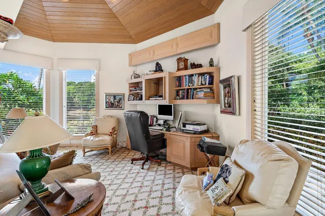 Frenchman's Creek Residence photo 43