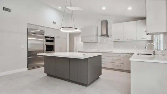 Boca Bath & Tennis Residence photo 3