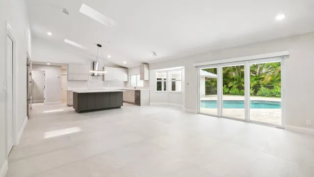 Boca Bath & Tennis Residence photo 6