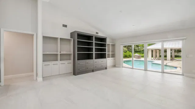 Boca Bath & Tennis Residence photo 9