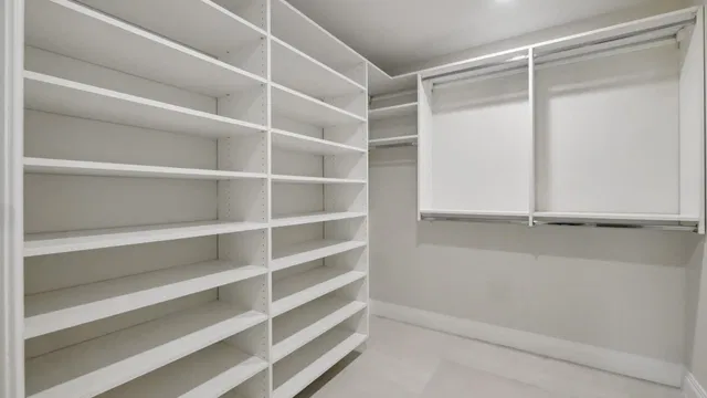 Boca Bath & Tennis Residence photo 25