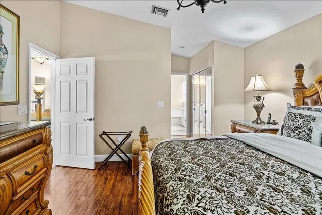 Residence photo 9