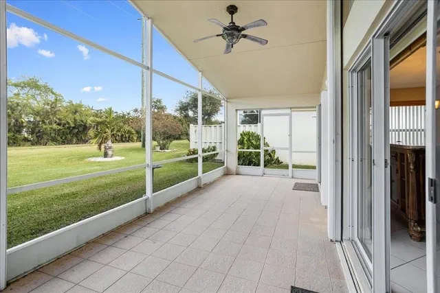 Residence photo 16