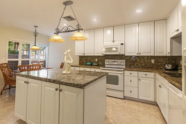 PGA National Palm Beach Gardens Residence photo 12