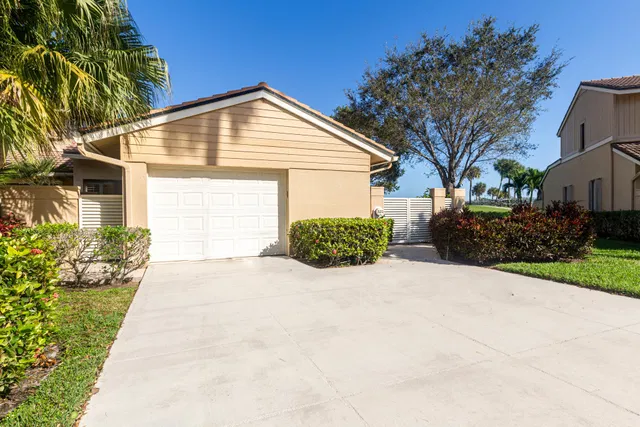 PGA National Palm Beach Gardens Residence photo 26