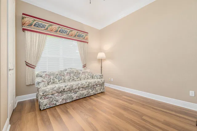 Residence photo 8