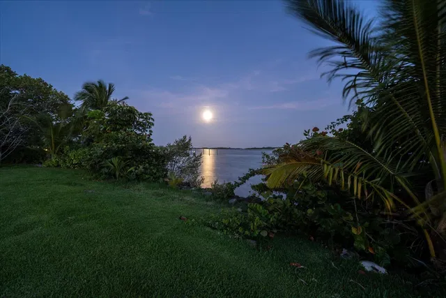 Sewall's Point Residence photo 3