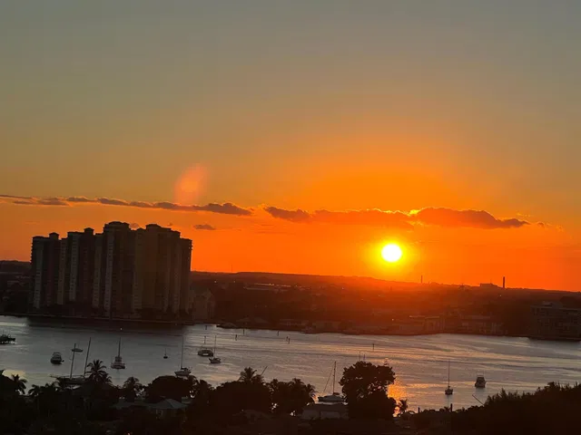 Singer Island Unit 706 photo 4