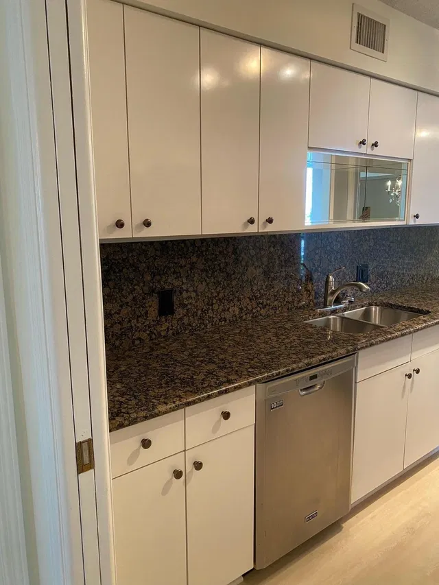 Singer Island Unit 706 photo 11