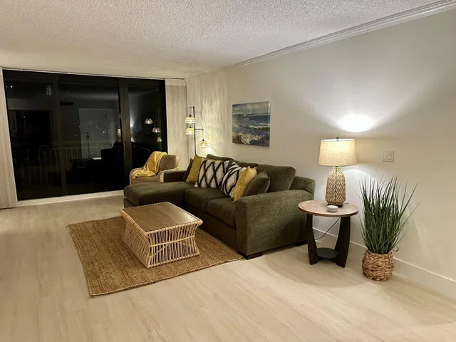 Singer Island Unit 706 photo 34