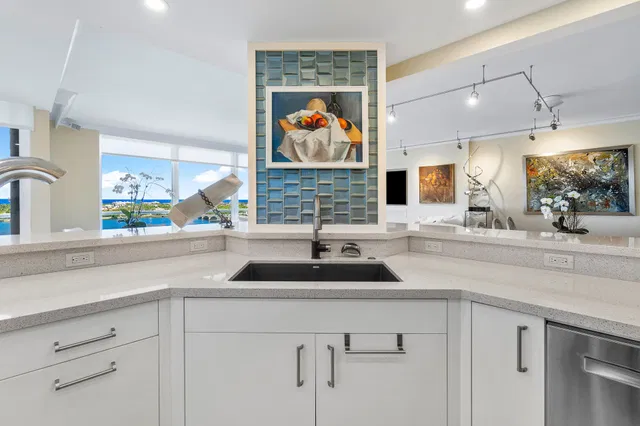 The Plaza of The Palm Beaches Unit 15a photo 10