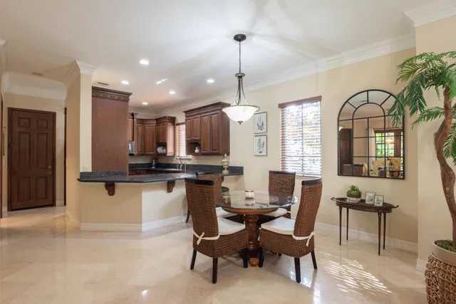Canterbury Place Residence photo 6