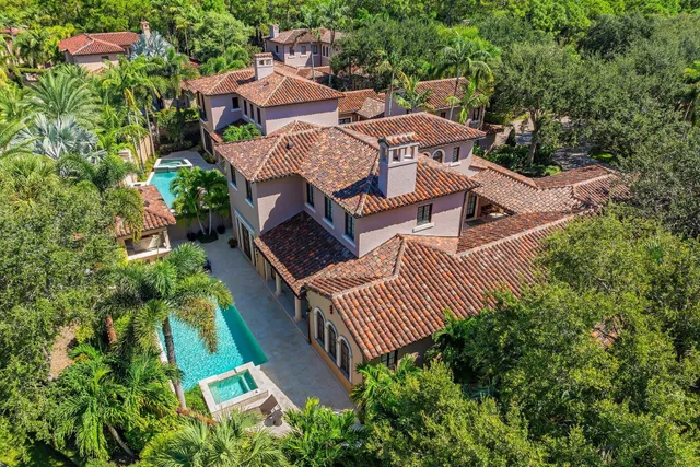 Bear's Club Residence photo 2