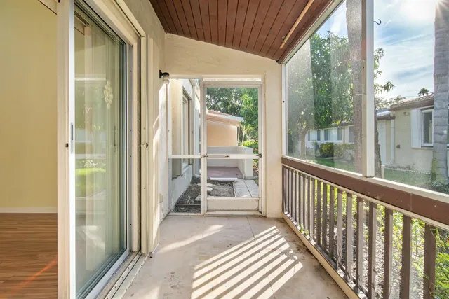 Unit 112 photo 15