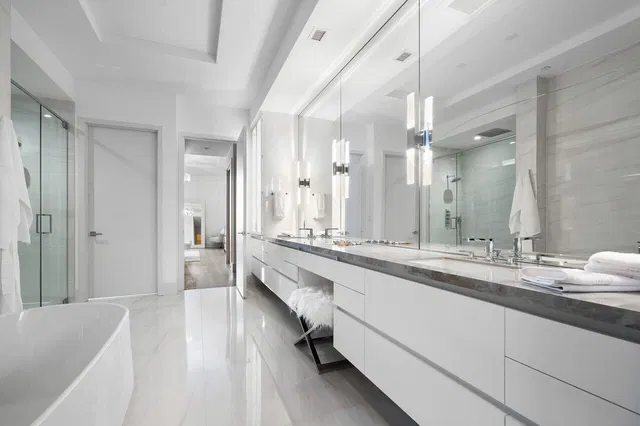 1625 Ocean Unit 10 photo 23