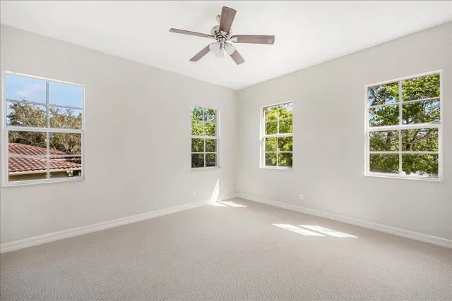 Canterbury Place Residence photo 44