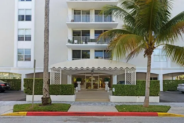 Island House Condos Unit 3b photo 2