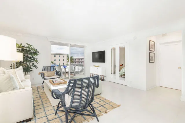 Island House Condos Unit 3b photo 7