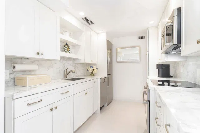 Island House Condos Unit 3b photo 11