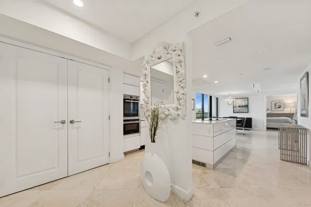 Tiara Singer Island Unit 6-A photo 4