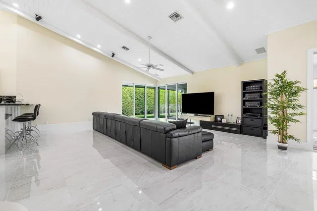 Bocaire Country Club Residence photo 13