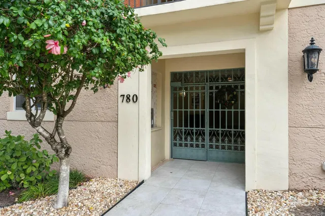 Courtyards in Cityplace Unit 509 photo 2
