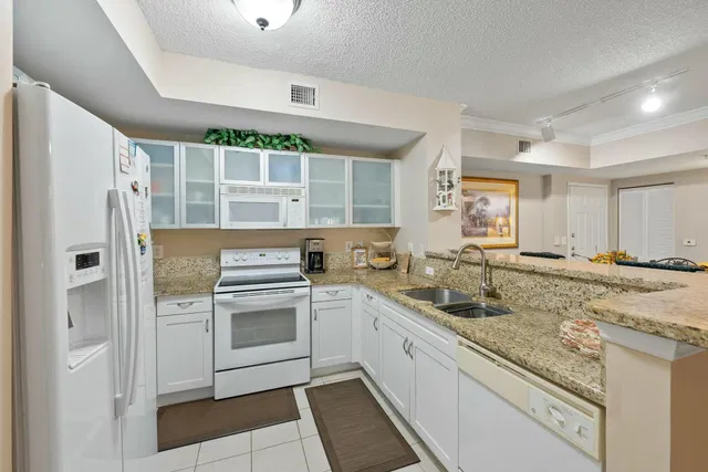 Courtyards in Cityplace Unit 509 photo 5