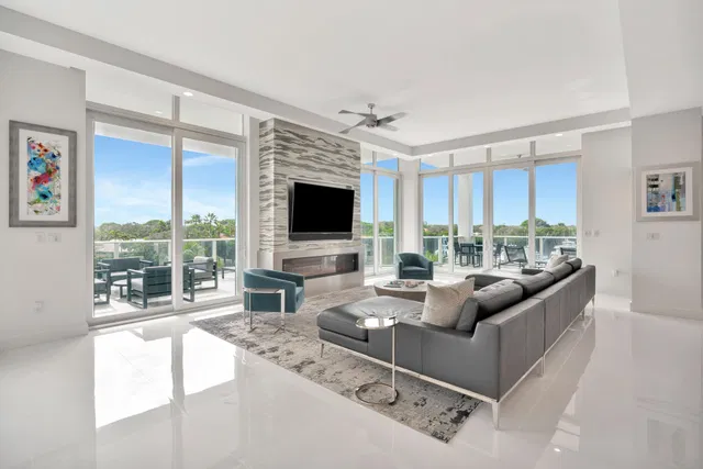 Azure Palm Beach Gardens Unit 412 photo 9