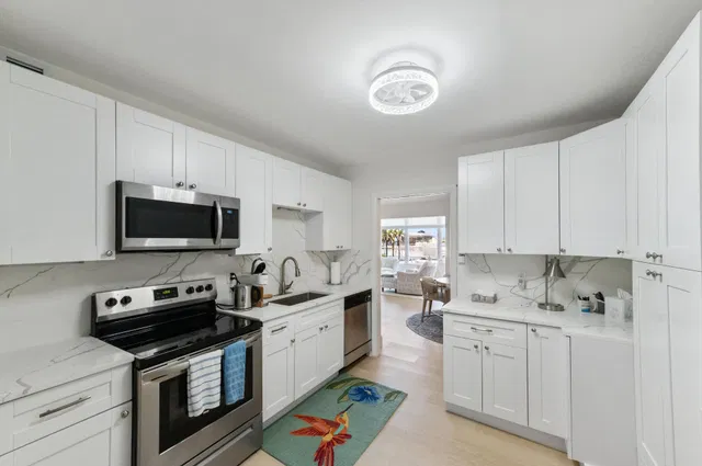 Palm Beach Towers, Palm Beach Unit 321a photo 10