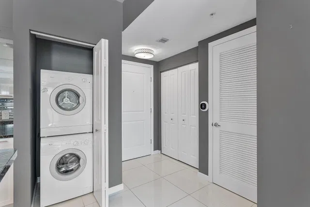 The Astor Unit 314 photo 11