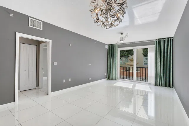 The Astor Unit 314 photo 15