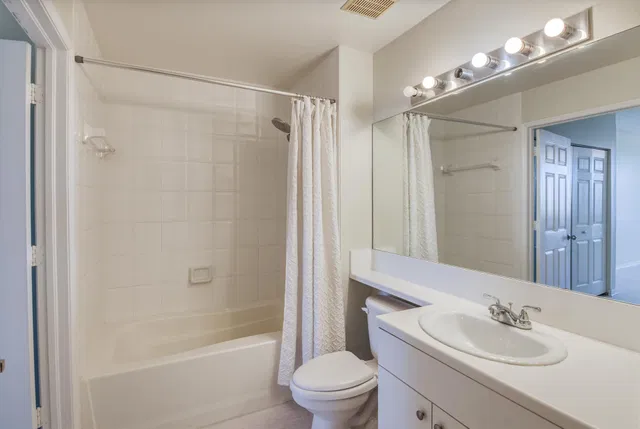 The Montecito Unit 513 photo 13