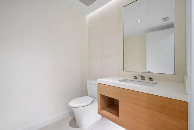 3550 South Ocean Condominium Unit 2d photo 27