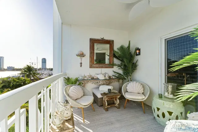 389 S Lake Drive #4c