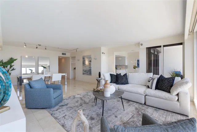 The Plaza of The Palm Beaches Unit 19C photo 8