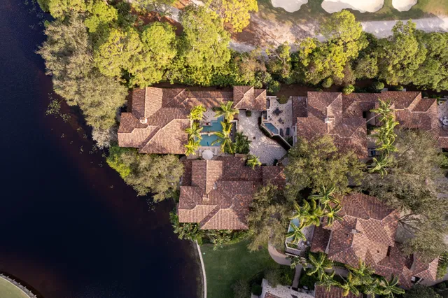 Bear's Club Residence photo 2