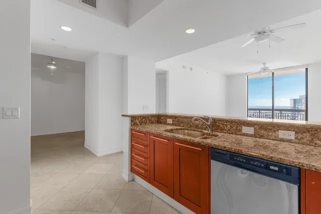 Two City Plaza Unit 1616 photo 8