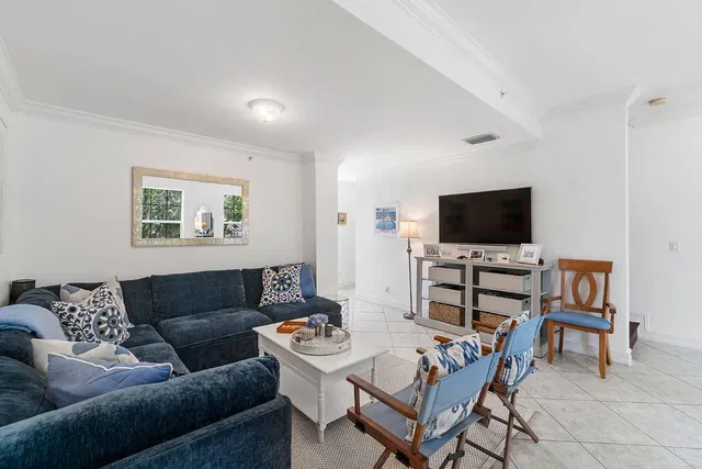 Grandview Heights Residence photo 2