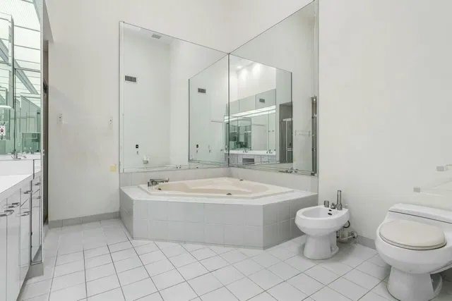 Frenchman's Creek Residence photo 34