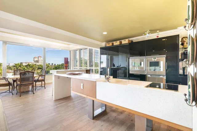 Palm Beach Towers, Palm Beach Unit 522a photo 7