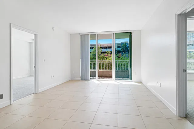 City Palms Unit 221 photo 3